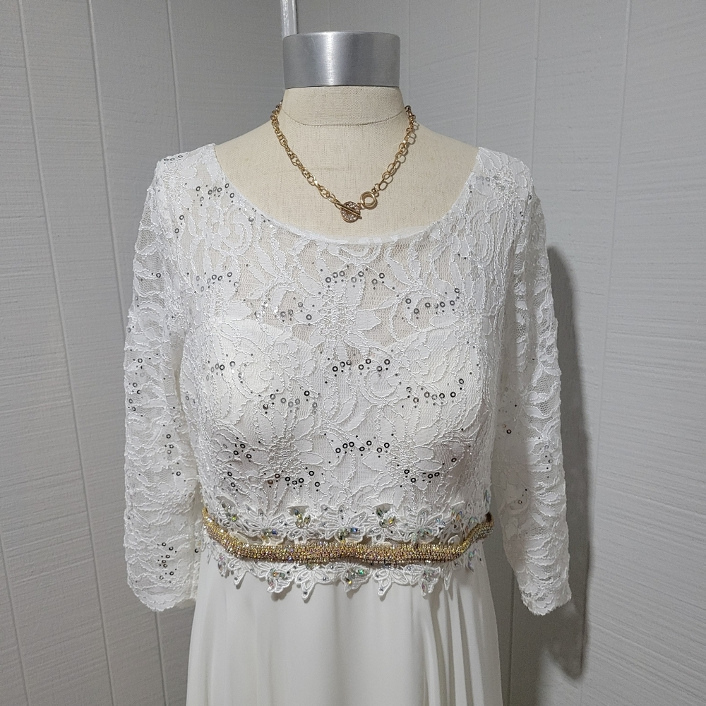 Elegant White Lace Long Sleeve Dress